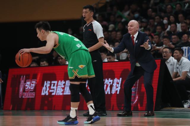 开云体育官网-8连胜！辽宁高歌猛进 无人能挡卫冕冠军