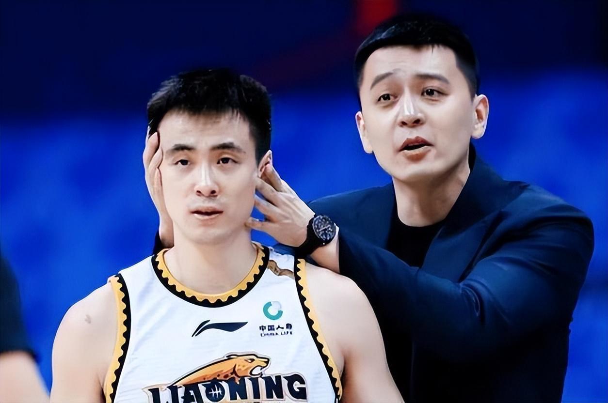 开云-赵继伟4+4+3拼尽全力!威尔斯10+2,莫兰德8+7,亨特6+1,辽篮落后9分